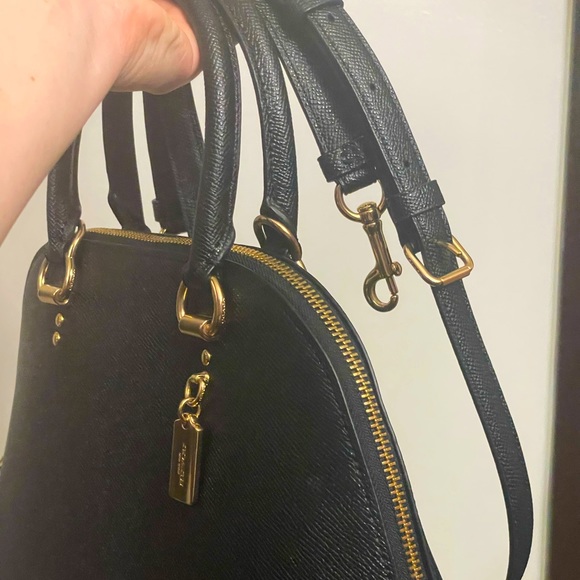 Beautiful Black and Gold Coach Bag Crossbody - Picture 2 of 11